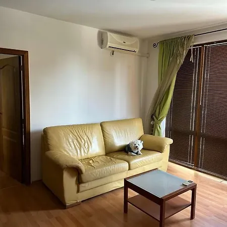 Tania's ساني بيتش